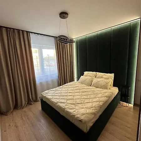 Coresi Mall Luxury Apartment Brasov